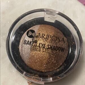 Mariposa baked eyeshadow 3 colors in one